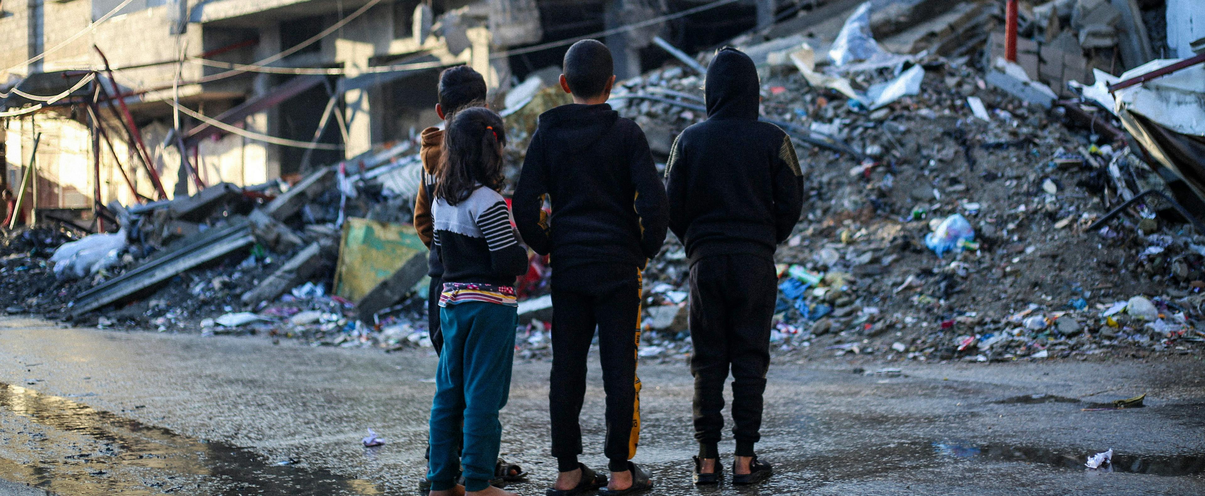 Barn bland rasmassor - Gaza 2024